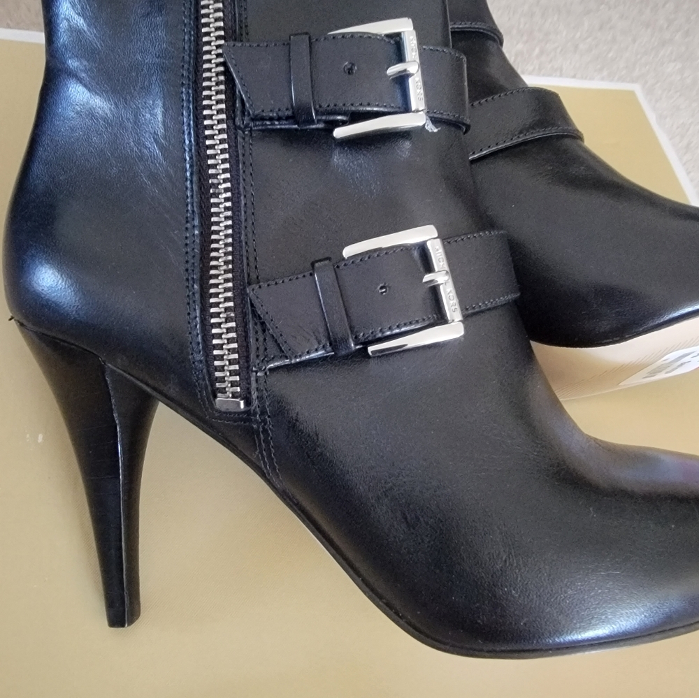 Ankle boots 👢 - Picture 3 of 10